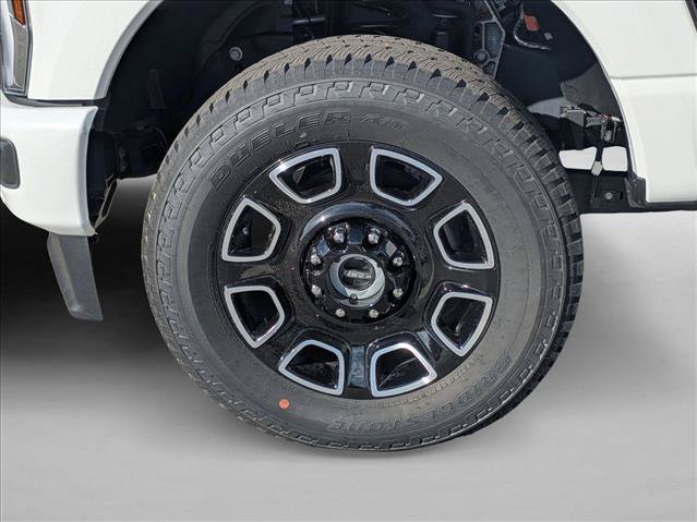 New 2025 Ford F250 Platinum w/ FX4 Off-Road Package AWD/4WD image 16