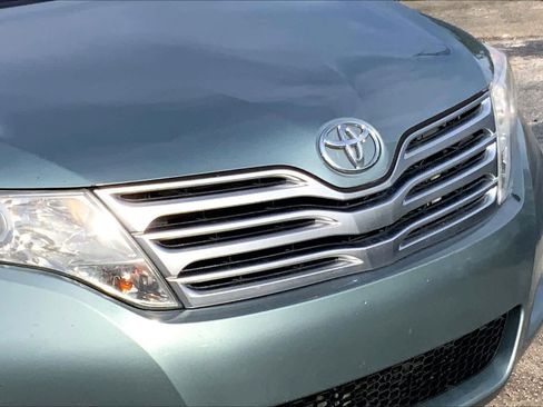Used 2010 Toyota Venza image 25