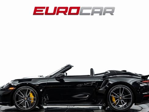 Used 2022 Porsche 911 Turbo S image 2