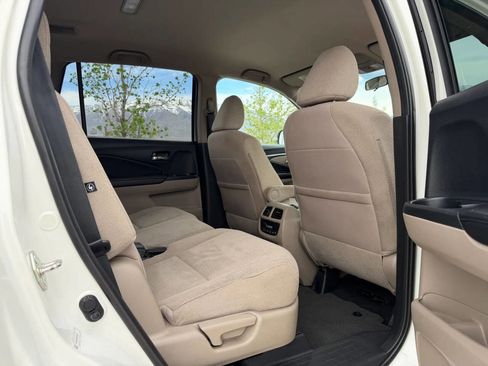 Used 2016 Honda Pilot EX image 17