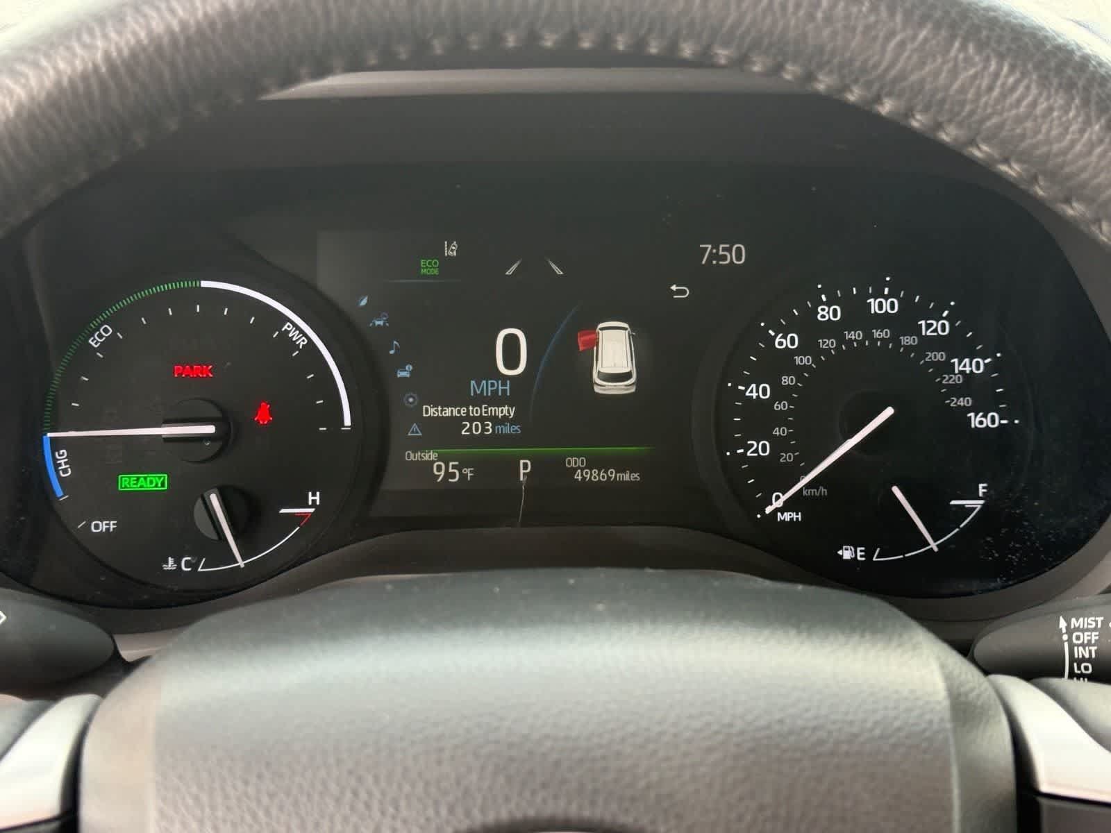Used 2025 Toyota Sienna XLE FWD image 19