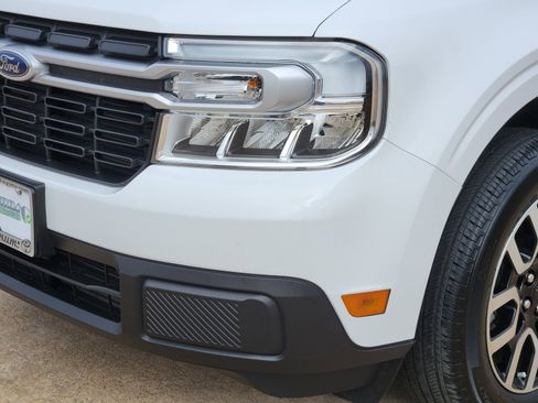 Used 2023 Ford Maverick Lariat w/ Lariat Luxury Package image 9