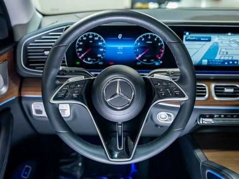 Used 2024 Mercedes-Benz GLE 350 4MATIC w/ AMG Line Exterior image 47