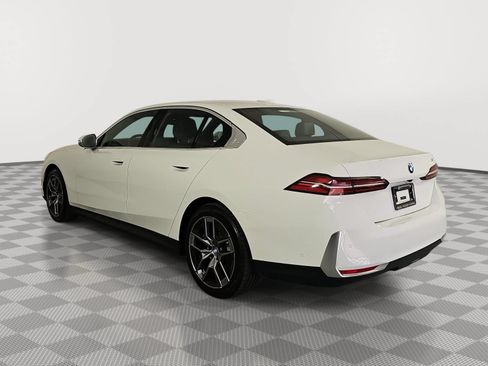 Used 2026 BMW 530i RWD image 6