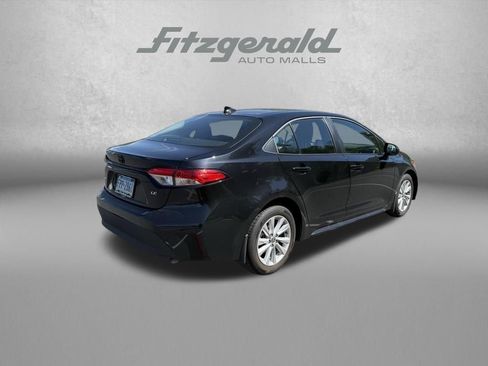 Used 2025 Toyota Corolla LE w/ LE Premium Package FWD image 7