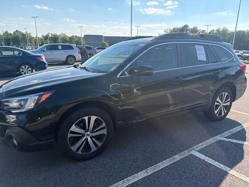 Used 2018 Subaru Outback 2.5i Limited AWD/4WD image 24