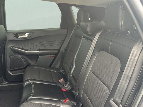 New 2026 Ford Escape SE image 11
