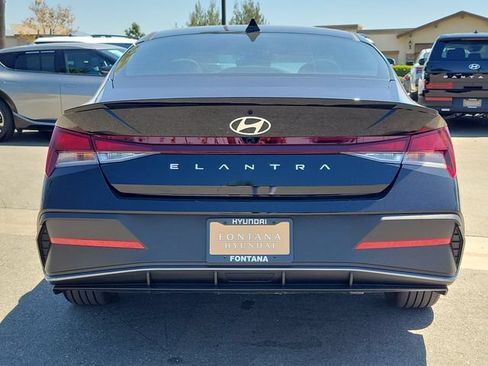 New 2026 Hyundai Elantra SEL Sport FWD image 32