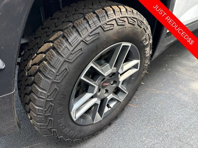 Used 2026 GMC Terrain AT4 AWD/4WD image 33