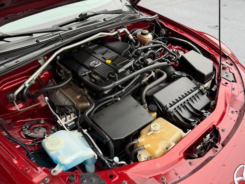 Used 2006 MAZDA MX-5 Miata Touring RWD image 30