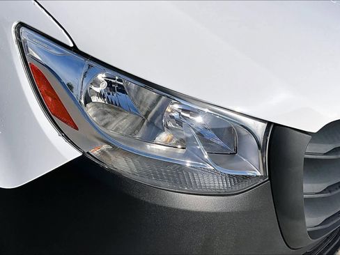New 2025 Mercedes-Benz Sprinter 2500 image 13