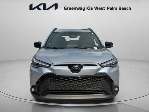 Used 2025 Toyota Corolla Cross AWD Hybrid w/ Convenience Package image 2