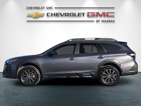 Used 2025 Subaru Outback Onyx Edition image 6