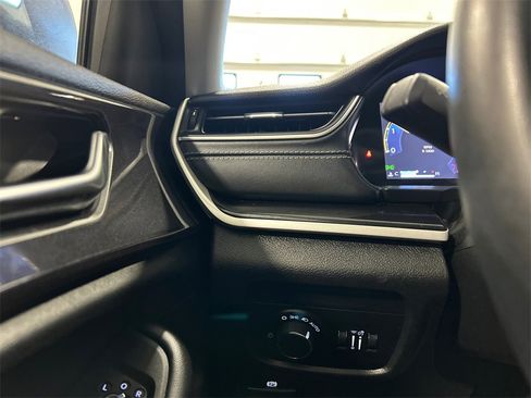 Used 2022 Jeep Grand Cherokee L Laredo w/ Luxury Tech Group I image 18