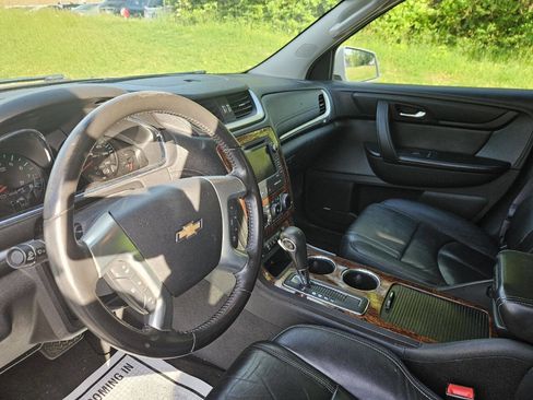 Used 2013 Chevrolet Traverse LT AWD/4WD image 10