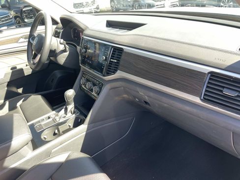 Certified 2023 Volkswagen Atlas SE w/ Panoramic Sunroof Package FWD image 30