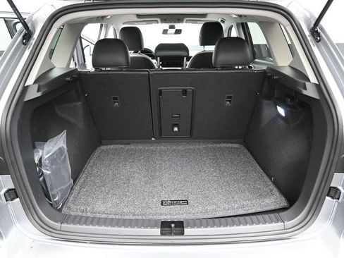 New 2026 Volkswagen Taos SE AWD/4WD image 12