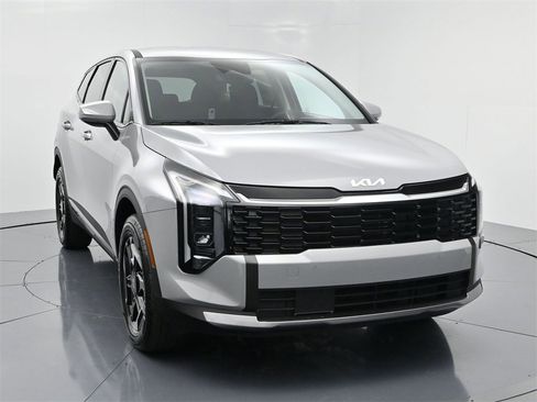 New 2026 Kia Sportage S image 2