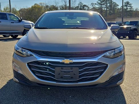 Used 2024 Chevrolet Malibu LT image 2