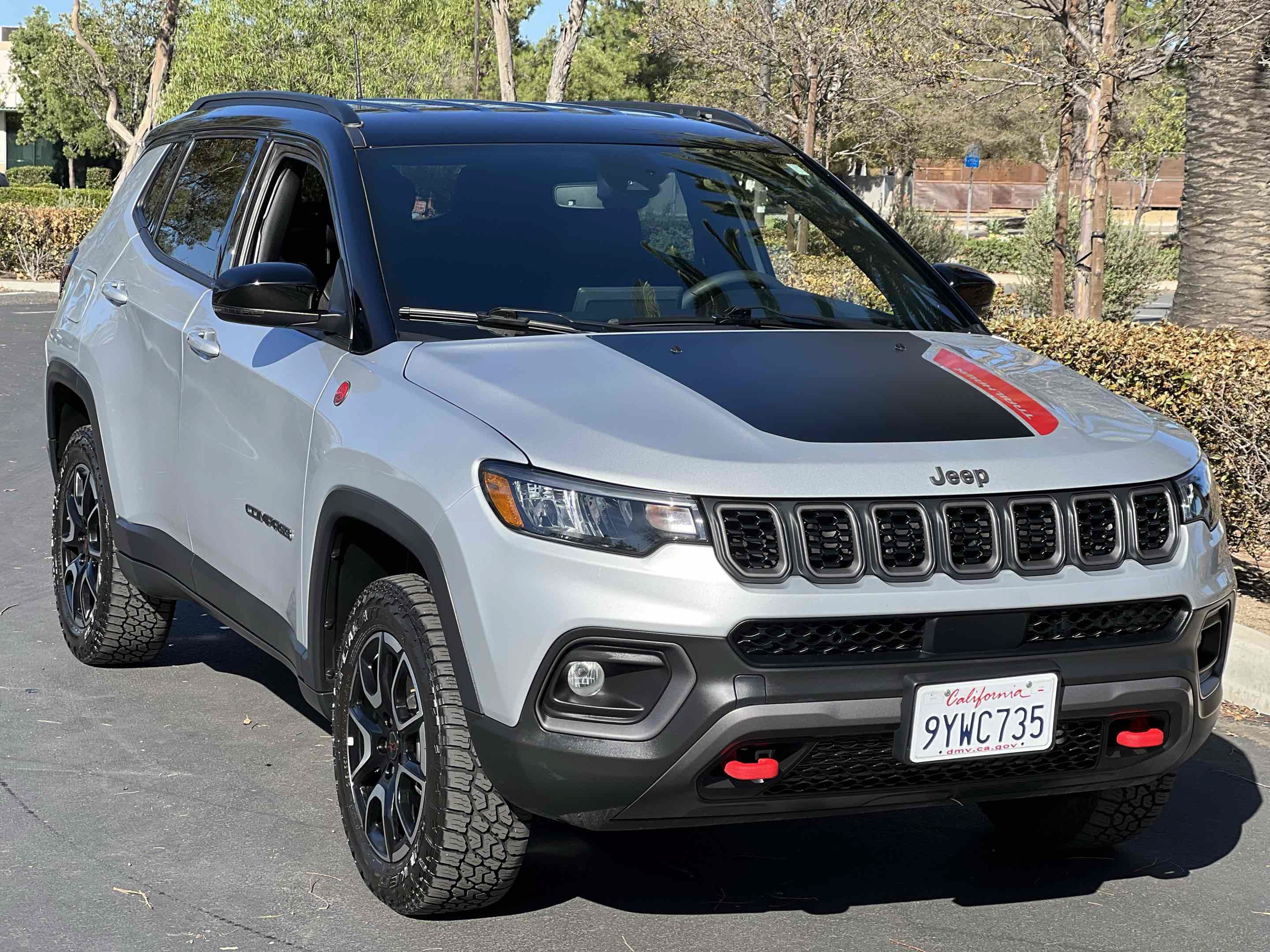 Used 2025 Jeep Compass Trailhawk AWD/4WD image 15
