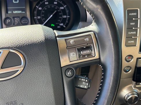 Used 2019 Lexus GX 460 image 16