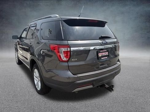 Used 2019 Ford Explorer XLT w/ Equipment Group 202A AWD/4WD image 8