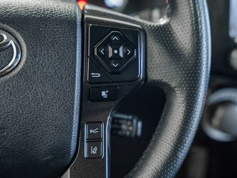 Used 2020 Toyota 4Runner TRD Off-Road Premium w/ Moonroof Package AWD/4WD image 25