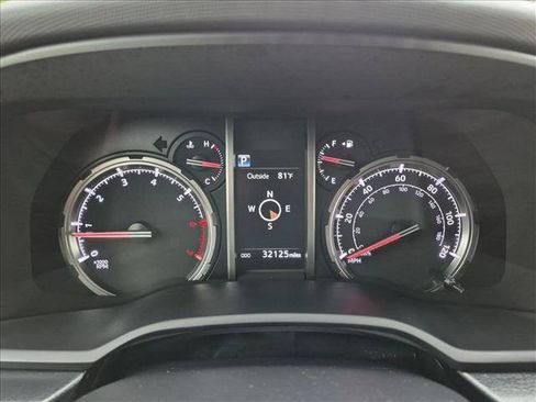 Used 2024 Toyota 4Runner TRD Off-Road Premium w/ Moonroof Package AWD/4WD image 16