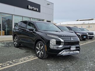 New 2026 Mitsubishi Outlander SE video 1