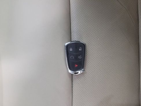 Used 2017 Cadillac XTS Luxury FWD image 32