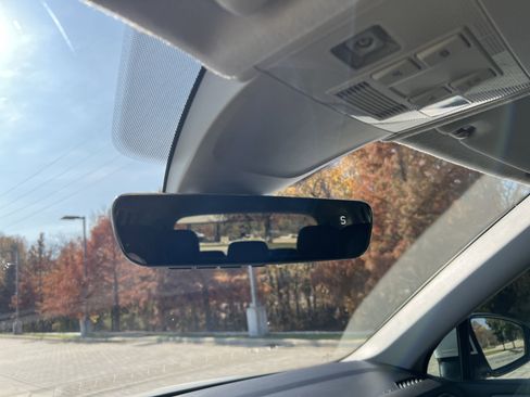 Certified 2023 Volkswagen Tiguan SE image 25