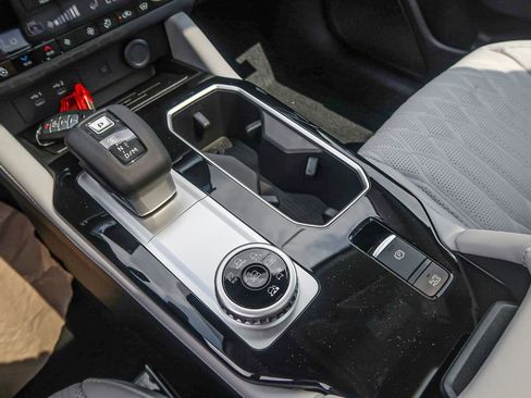 New 2025 Mitsubishi Outlander AWD image 40