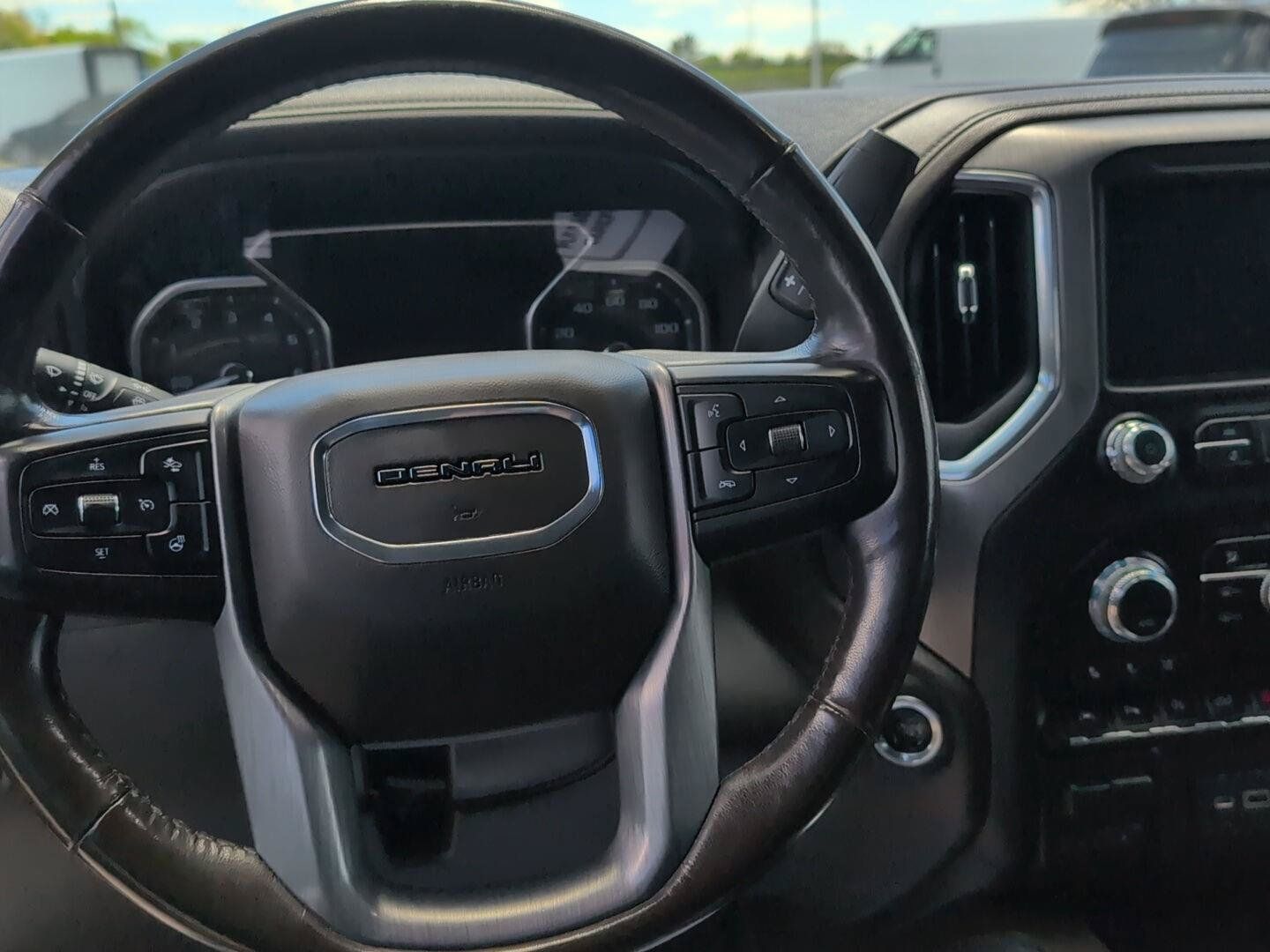 Used 2020 GMC Sierra 1500 Denali w/ Denali Ultimate Package AWD/4WD image 21