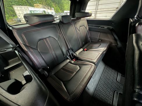 Used 2022 Ford Expedition Limited AWD/4WD image 20