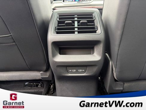 New 2026 Volkswagen Tiguan SE R-Line image 32