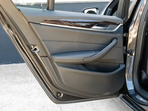 Used 2018 BMW 530i RWD image 56