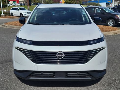 Certified 2025 Nissan Murano SV image 2