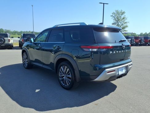 Used 2023 Nissan Pathfinder SL w/ SL Premium Package AWD/4WD image 5