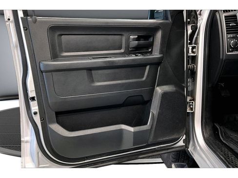 Used 2016 RAM 1500 ST w/ SXT Appearance Group AWD/4WD image 29