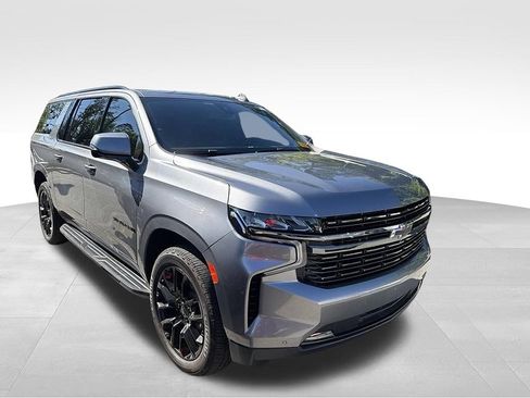 Used 2021 Chevrolet Suburban RST w/ Luxury Package AWD/4WD image 3