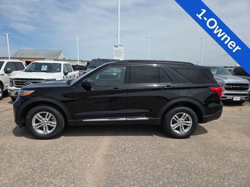 Certified 2023 Ford Explorer XLT w/ Equipment Group 202A AWD/4WD image 2