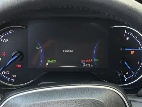 Used 2025 Toyota RAV4 SE AWD/4WD image 17