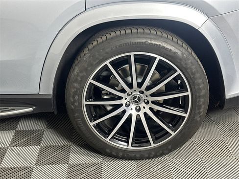 Certified 2025 Mercedes-Benz GLS 450 4MATIC image 22