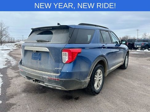 Used 2022 Ford Explorer XLT w/ Equipment Group 202A image 6