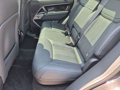 Certified 2025 Land Rover Range Rover SE AWD/4WD image 20