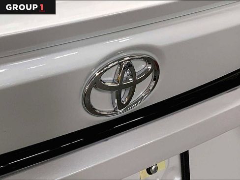 Used 2024 Toyota Corolla SE FWD image 31