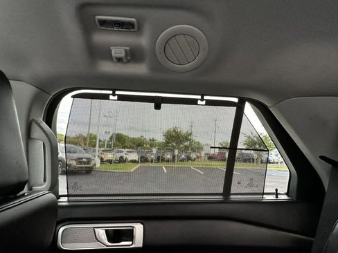 Used 2022 Ford Explorer Limited RWD image 27