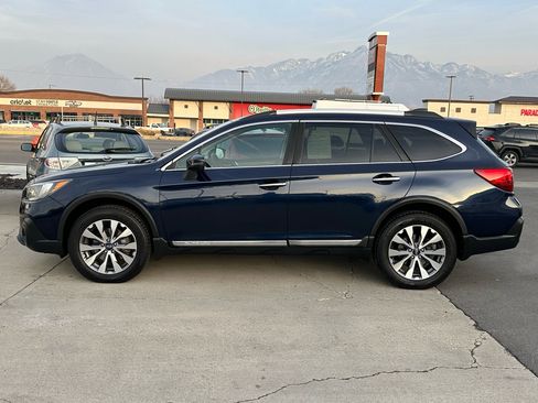 Used 2018 Subaru Outback 3.6R Touring w/ Popular Package #3 image 8