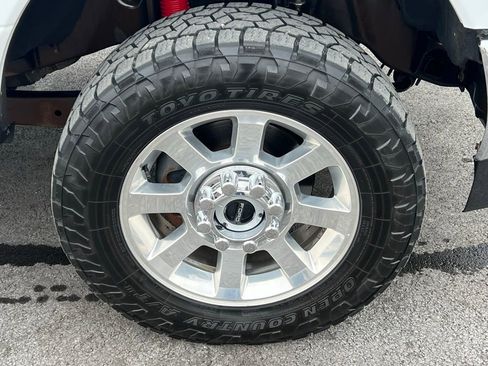 Used 2017 Ford F250 XLT w/ FX4 Off-Road Package image 10