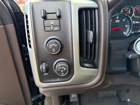 Used 2018 GMC Sierra 1500 SLT AWD/4WD image 26
